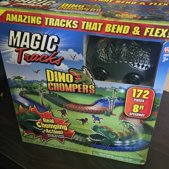 Dino Chompers Toy Car Set - Picture 1 of 2